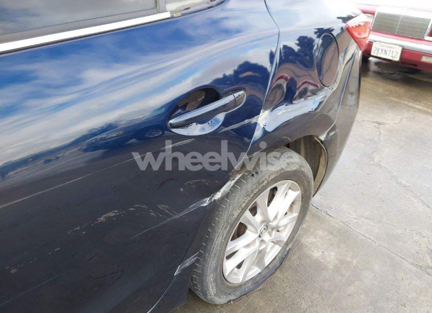 Photo 6 of 2016 Mazda Mazda3 I TOURING (VIN JM1BM1W72G1320173)