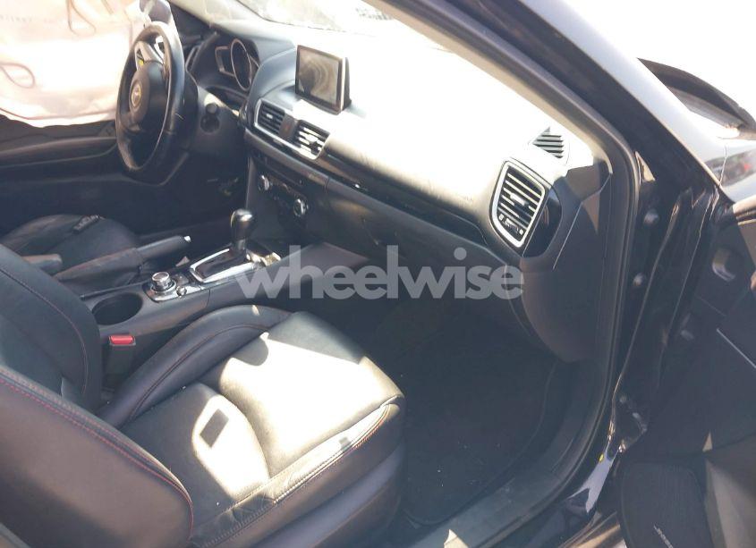 Photo 5 of 2014 Mazda Mazda3 I GRAND TOURING (VIN JM1BM1W75E1124791)