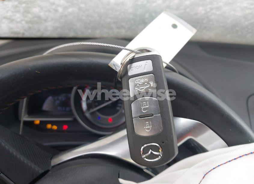 Photo 11 of 2014 Mazda Mazda3 I GRAND TOURING (VIN JM1BM1W76E1123407)