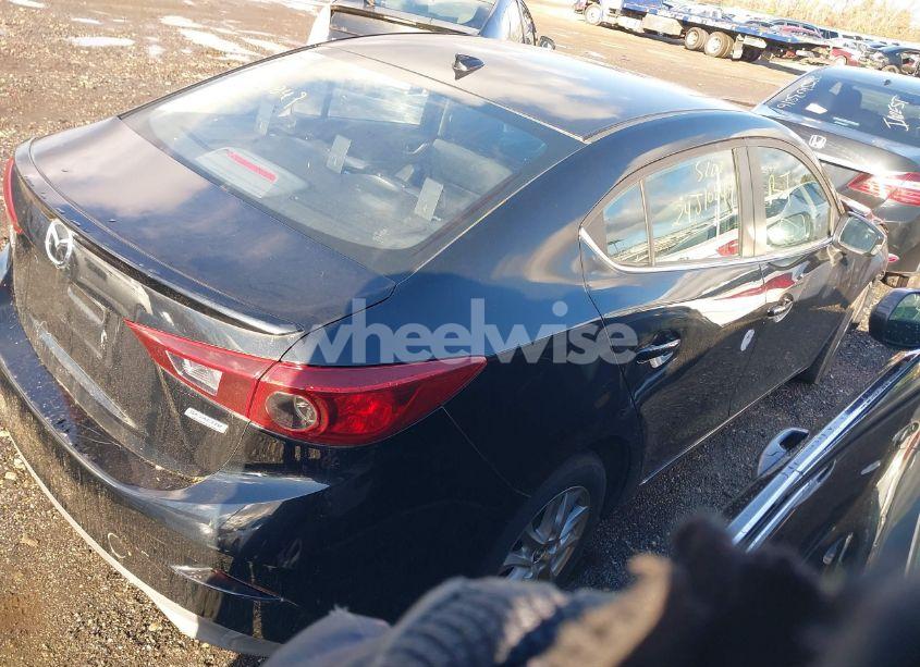 Photo 4 of 2016 Mazda Mazda3 I TOURING (VIN JM1BM1W77G1309976)