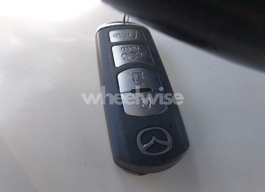 Photo 11 of 2014 Mazda Mazda3 I GRAND TOURING (VIN JM1BM1W78E1119018)