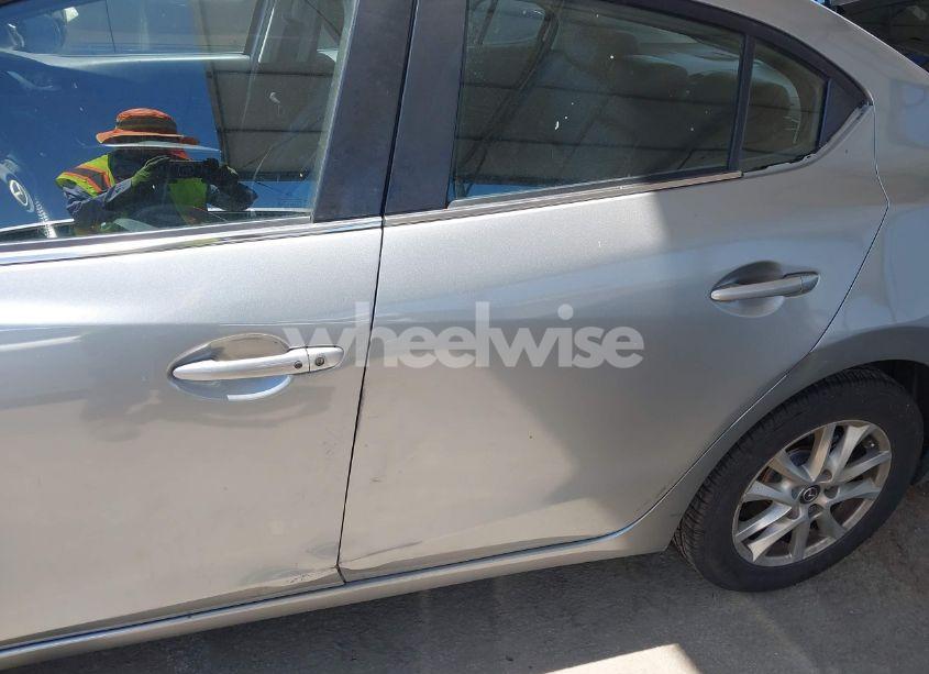 Photo 17 of 2014 Mazda Mazda3 I GRAND TOURING (VIN JM1BM1W78E1119018)