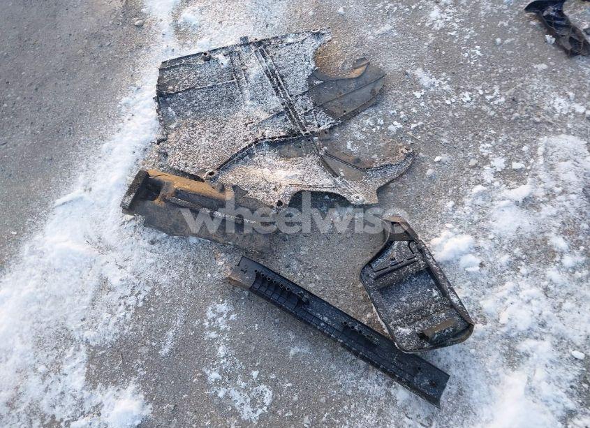 Photo 11 of 2014 Mazda Mazda3 I GRAND TOURING (VIN JM1BM1W78E1128169)