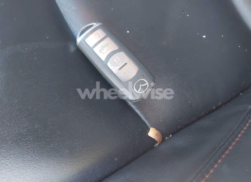 Photo 11 of 2014 Mazda Mazda3 I GRAND TOURING (VIN JM1BM1W7XE1142039)