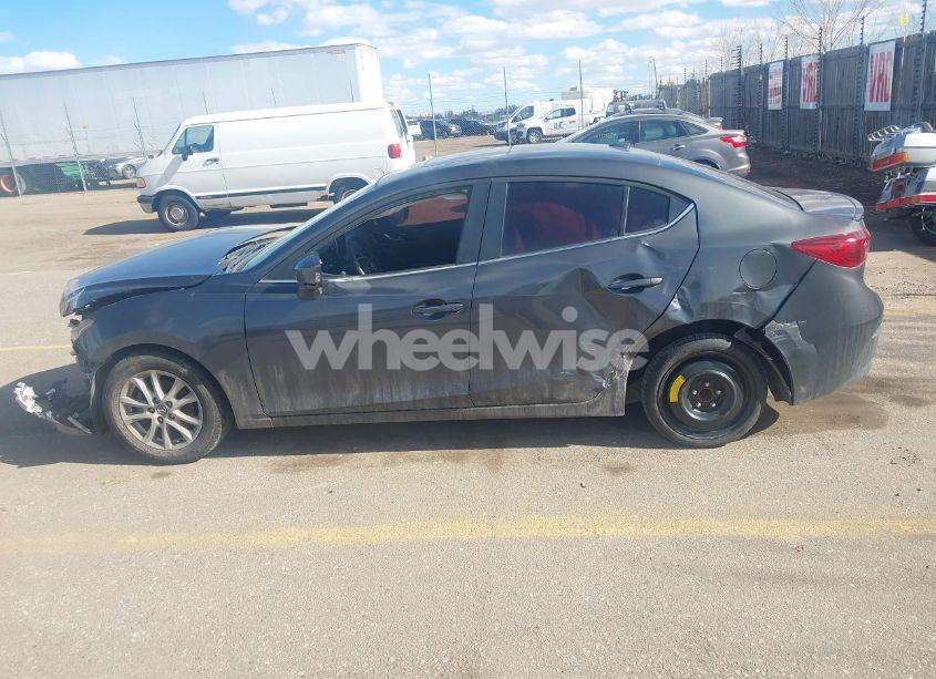 Photo 14 of 2014 Mazda Mazda3 I GRAND TOURING (VIN JM1BM1W7XE1142039)