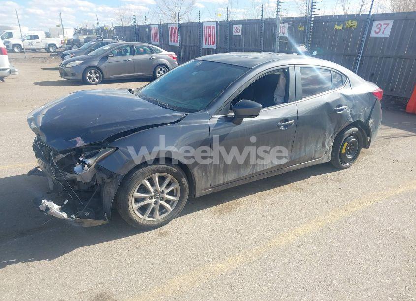 Photo 2 of 2014 Mazda Mazda3 I GRAND TOURING (VIN JM1BM1W7XE1142039)