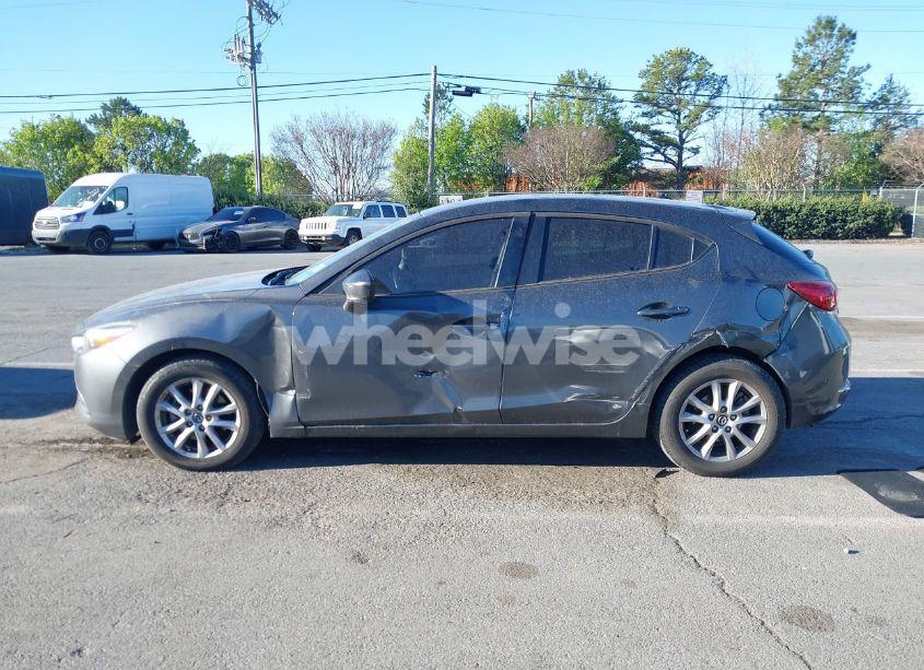 Photo 14 of 2017 Mazda Mazda3 SPORT (VIN JM1BN1K76H1120806)
