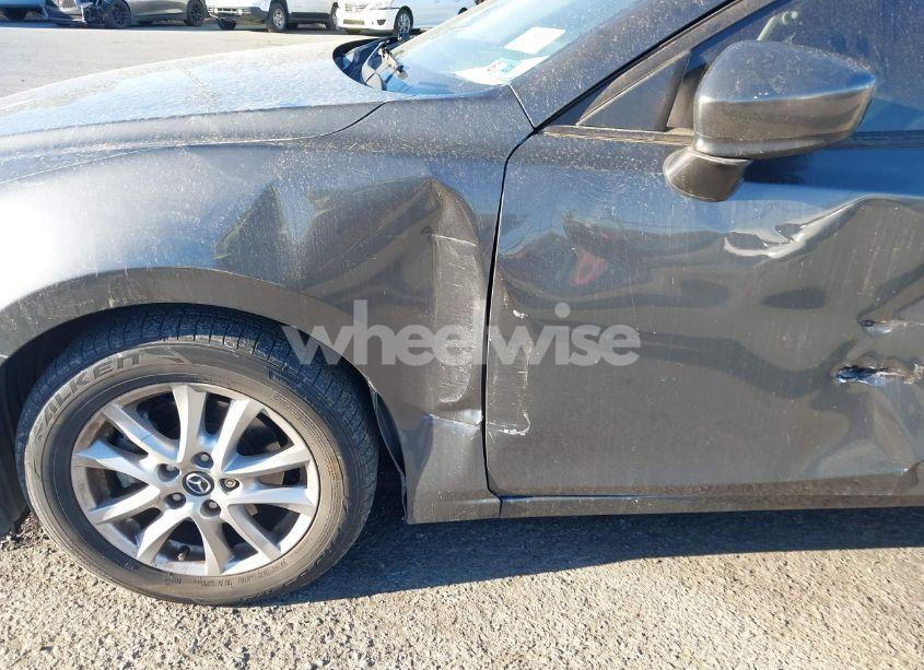 Photo 6 of 2017 Mazda Mazda3 SPORT (VIN JM1BN1K76H1120806)