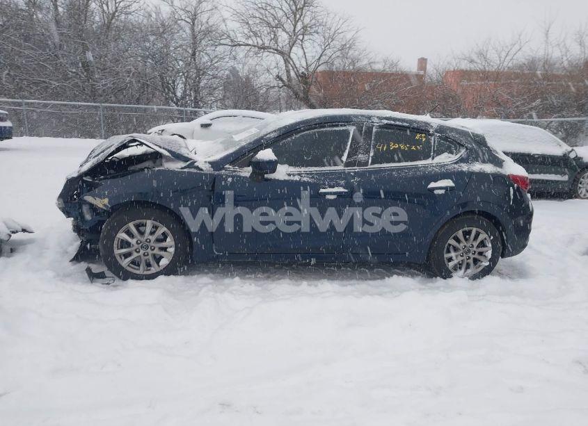 Photo 14 of 2017 Mazda Mazda3 SPORT (VIN JM1BN1K78H1128812)