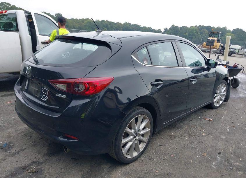 Photo 4 of 2017 Mazda Mazda3 TOURING 2.5 (VIN JM1BN1L33H1113355)