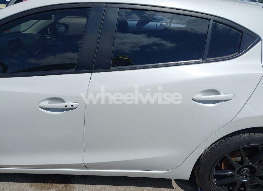 Photo 14 of 2017 Mazda Mazda3 GRAND TOURING (VIN JM1BN1M36H1119293)