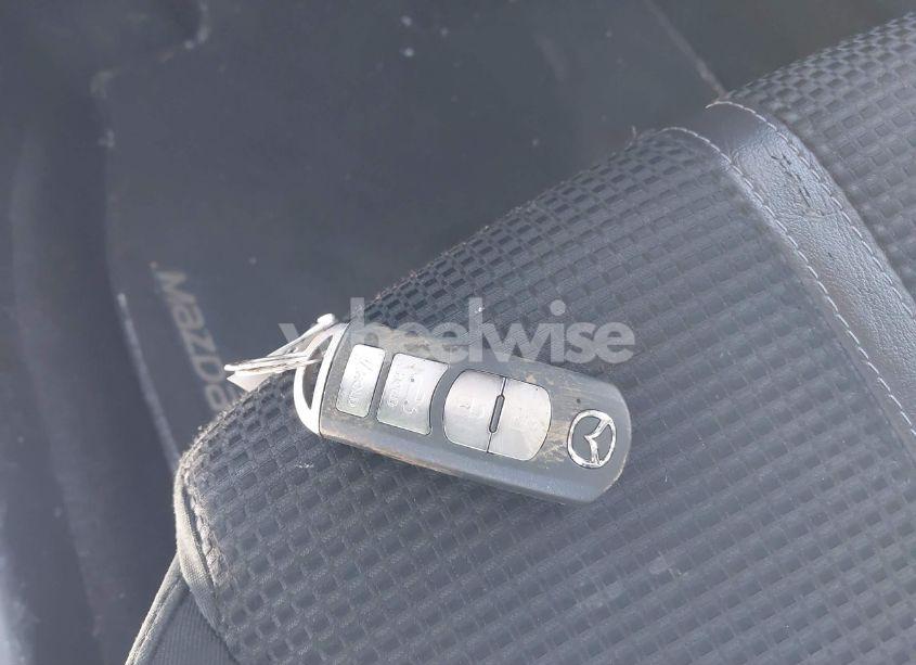 Photo 11 of 2017 Mazda Mazda3 SPORT (VIN JM1BN1U70H1100127)