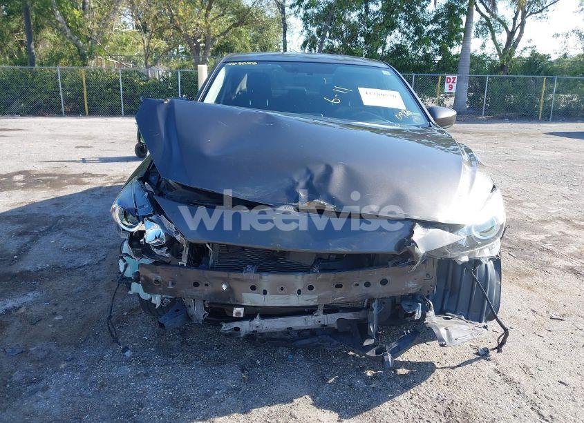 Photo 13 of 2017 Mazda Mazda3 SPORT (VIN JM1BN1U74H1100986)