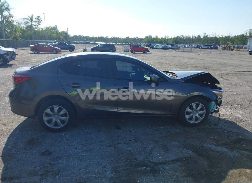 Photo 14 of 2017 Mazda Mazda3 SPORT (VIN JM1BN1U74H1100986)