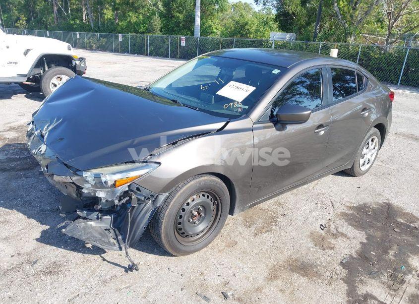 Photo 2 of 2017 Mazda Mazda3 SPORT (VIN JM1BN1U74H1100986)