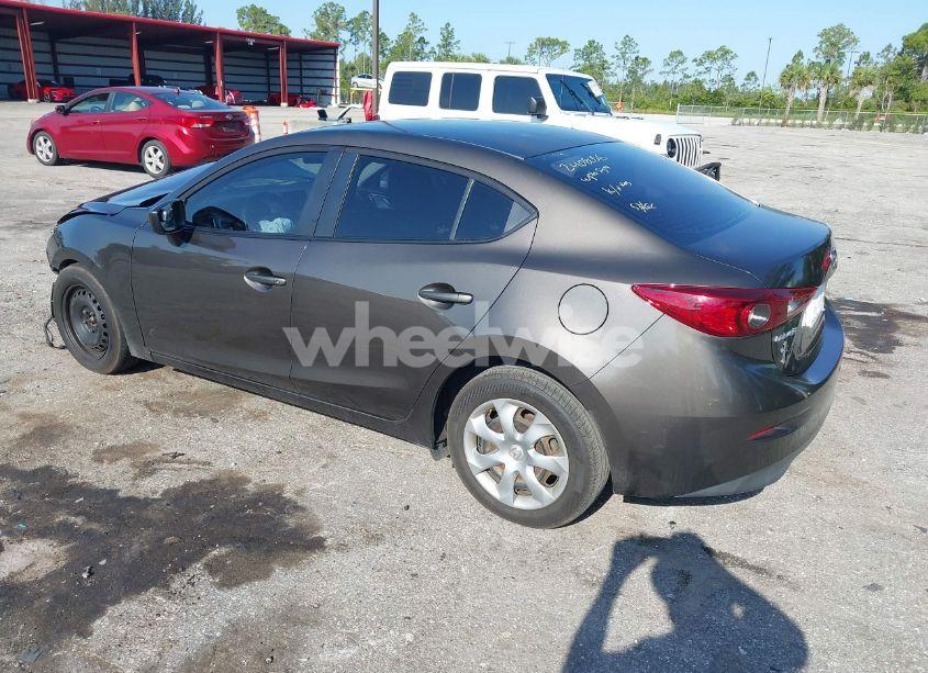 Photo 3 of 2017 Mazda Mazda3 SPORT (VIN JM1BN1U74H1100986)