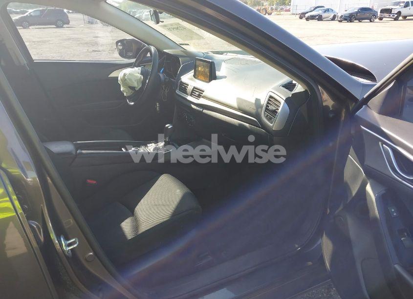 Photo 5 of 2017 Mazda Mazda3 SPORT (VIN JM1BN1U74H1100986)