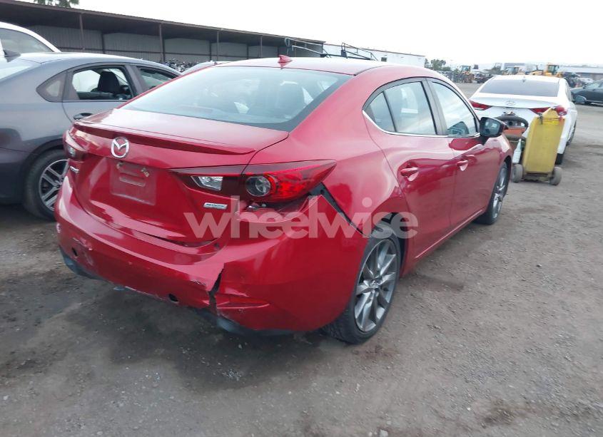 Photo 4 of 2018 Mazda Mazda3 TOURING (VIN JM1BN1V30J1155551)
