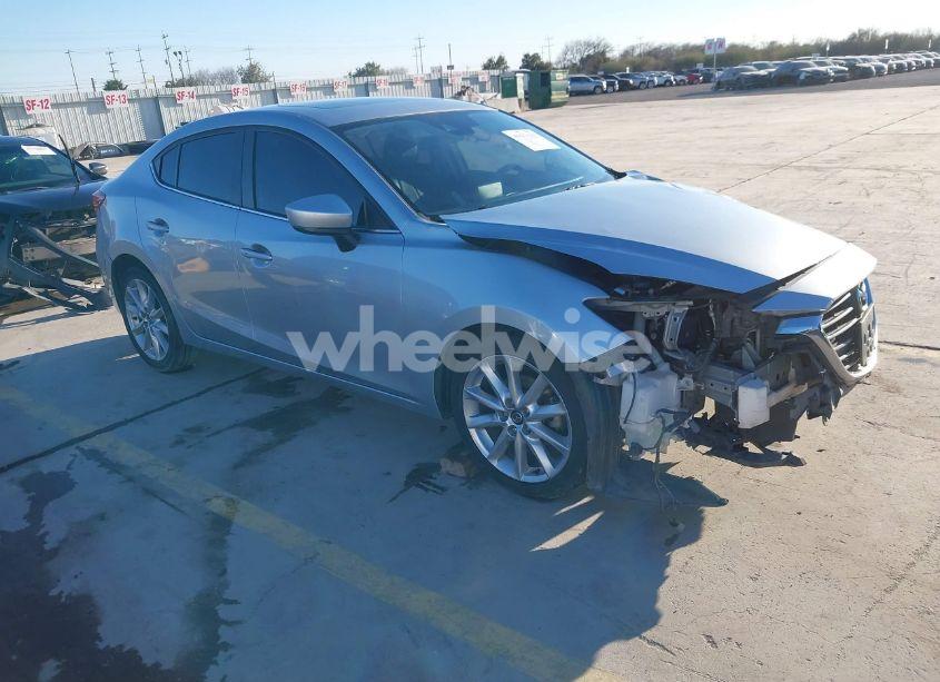 2017 Mazda Mazda3 TOURING (VIN JM1BN1V71H1100779) main photo