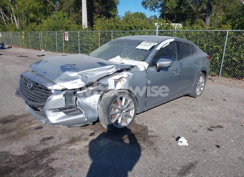 Photo 2 of 2017 Mazda Mazda3 TOURING (VIN JM1BN1V78H1102612)