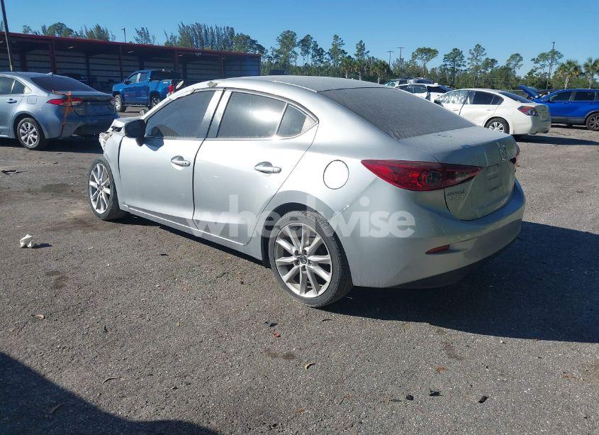 Photo 3 of 2017 Mazda Mazda3 TOURING (VIN JM1BN1V78H1102612)