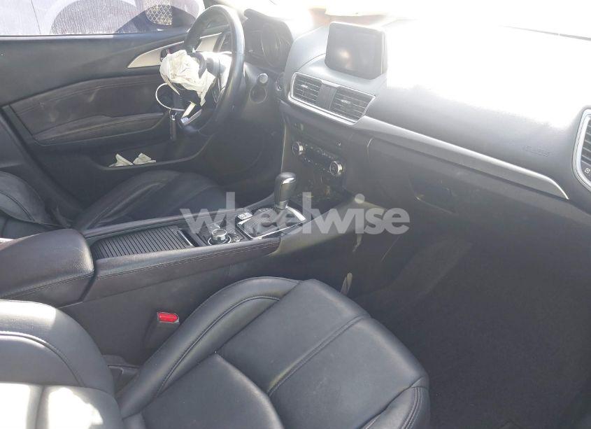 Photo 5 of 2017 Mazda Mazda3 TOURING (VIN JM1BN1V78H1102612)