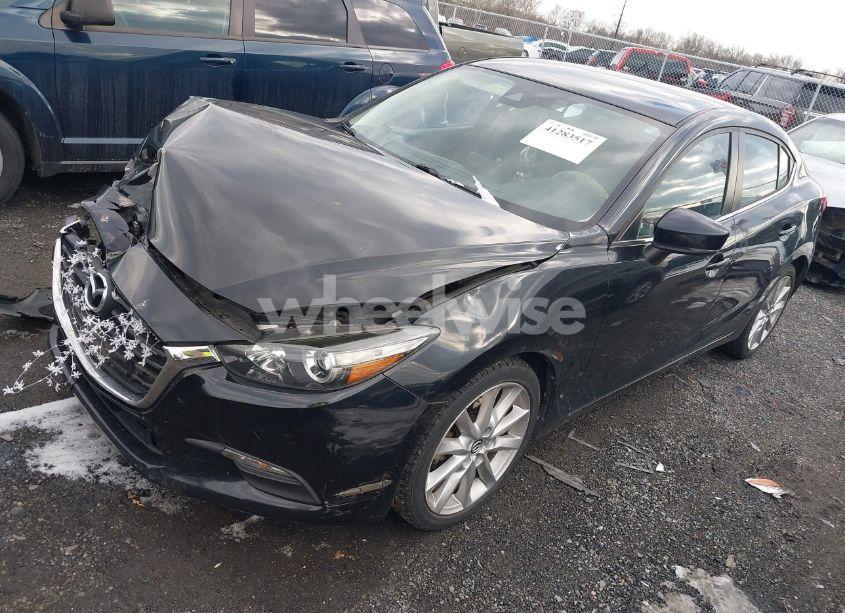Photo 2 of 2017 Mazda Mazda3 TOURING (VIN JM1BN1V78H1141670)