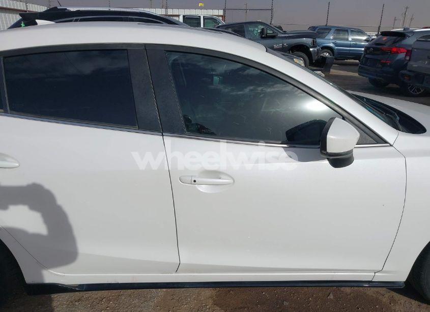 Photo 13 of 2017 Mazda Mazda3 GRAND TOURING (VIN JM1BN1W3XH1140225)