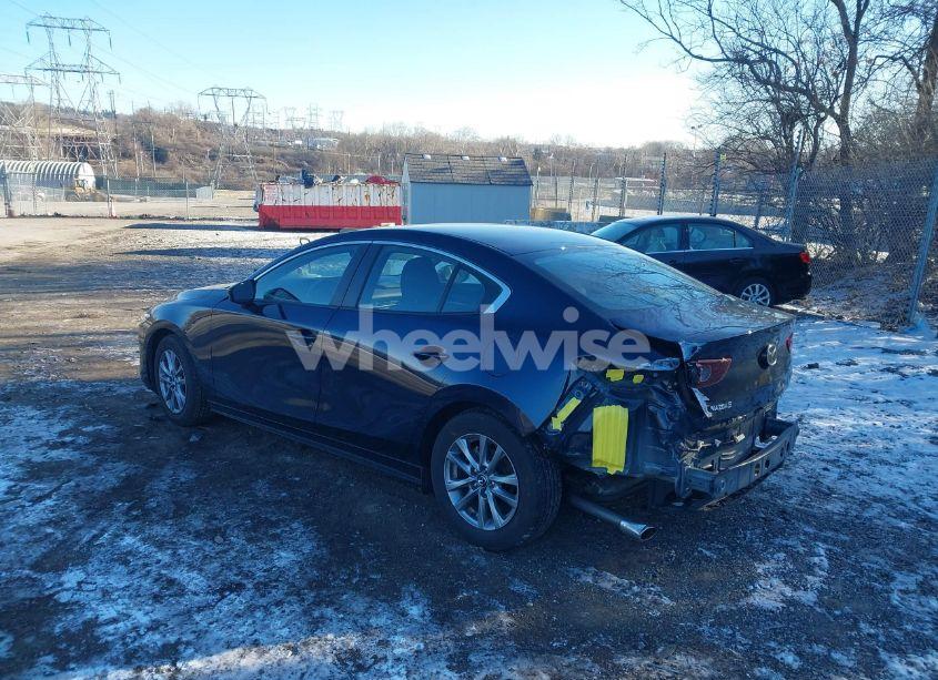 Photo 3 of 2021 Mazda Mazda3 2.5 S (VIN JM1BPAAL0M1337402)