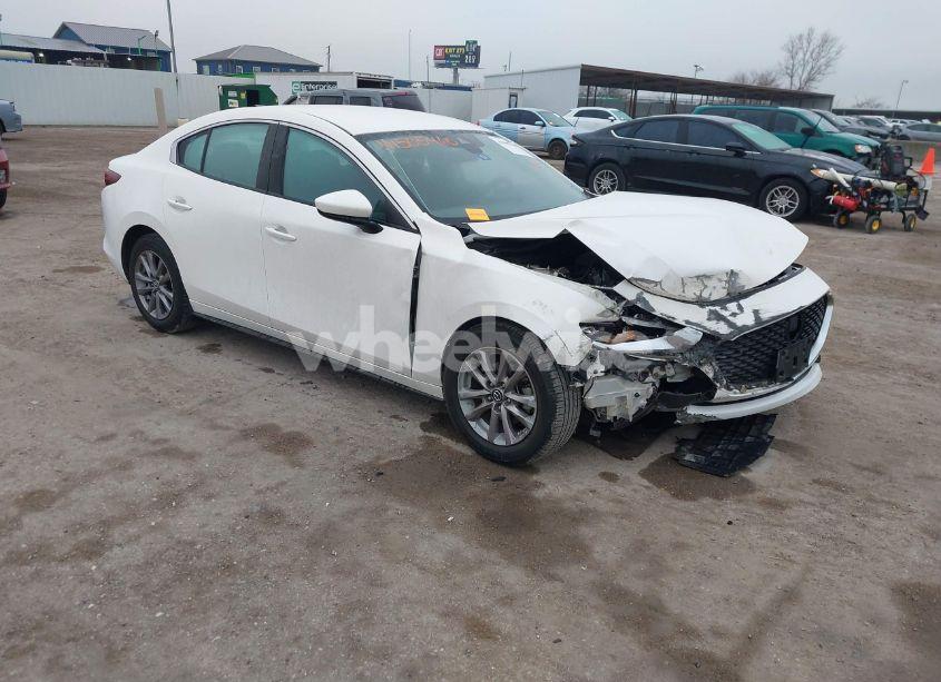 2021 Mazda Mazda3 2.5 S (VIN JM1BPAAL1M1327770) main photo