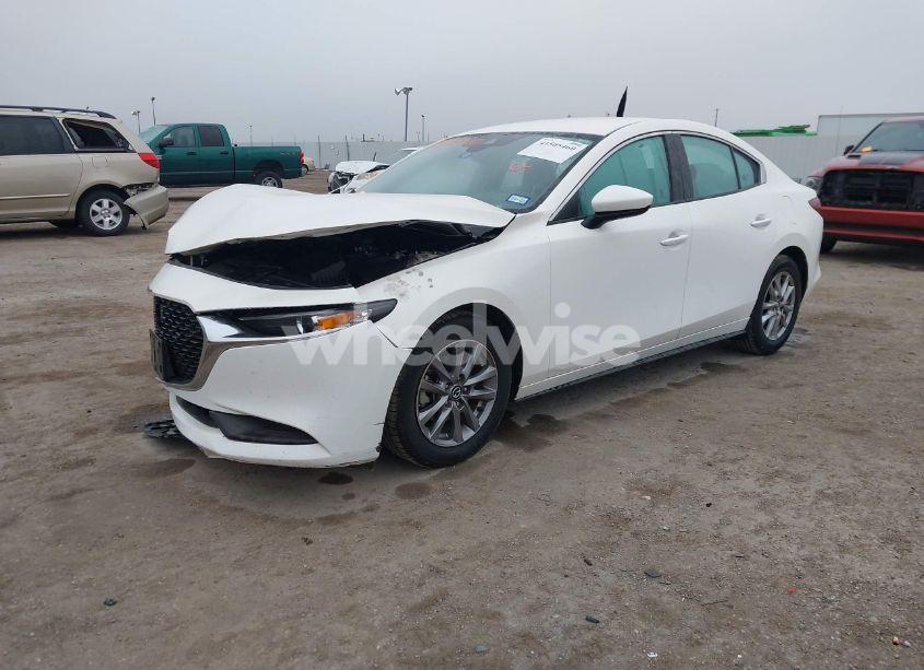 Photo 2 of 2021 Mazda Mazda3 2.5 S (VIN JM1BPAAL1M1327770)