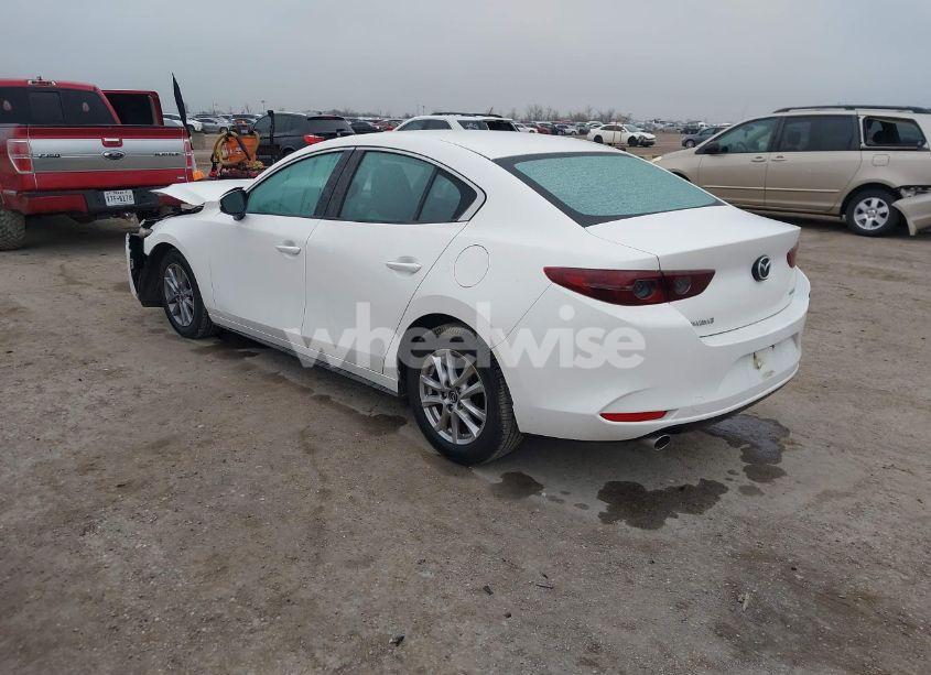 Photo 3 of 2021 Mazda Mazda3 2.5 S (VIN JM1BPAAL1M1327770)