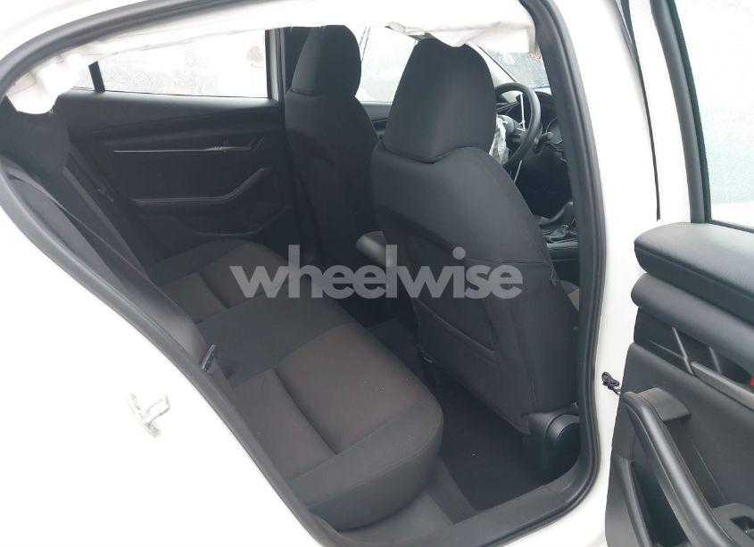 Photo 8 of 2021 Mazda Mazda3 2.5 S (VIN JM1BPAAL1M1327770)