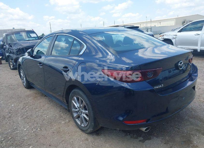 Photo 3 of 2021 Mazda Mazda3 2.5 S (VIN JM1BPAAL6M1331460)