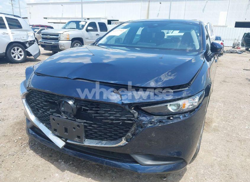 Photo 6 of 2021 Mazda Mazda3 2.5 S (VIN JM1BPAAL6M1331460)