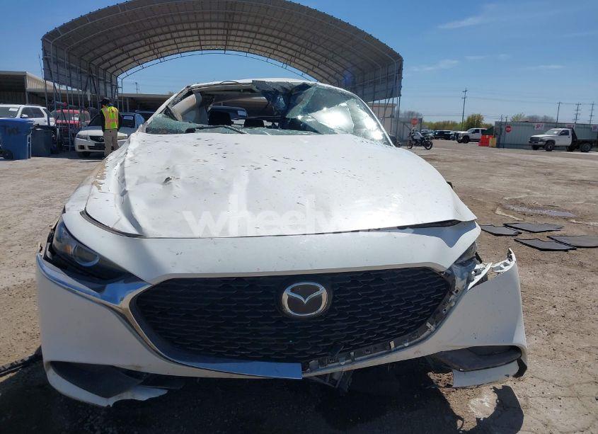 Photo 11 of 2021 Mazda Mazda3 SELECT (VIN JM1BPABL0M1333705)