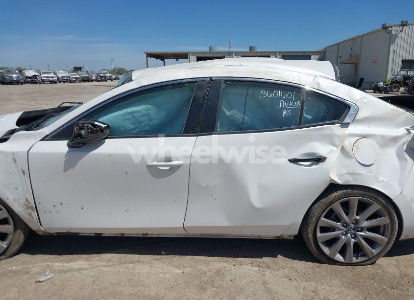 Photo 13 of 2021 Mazda Mazda3 SELECT (VIN JM1BPABL0M1333705)