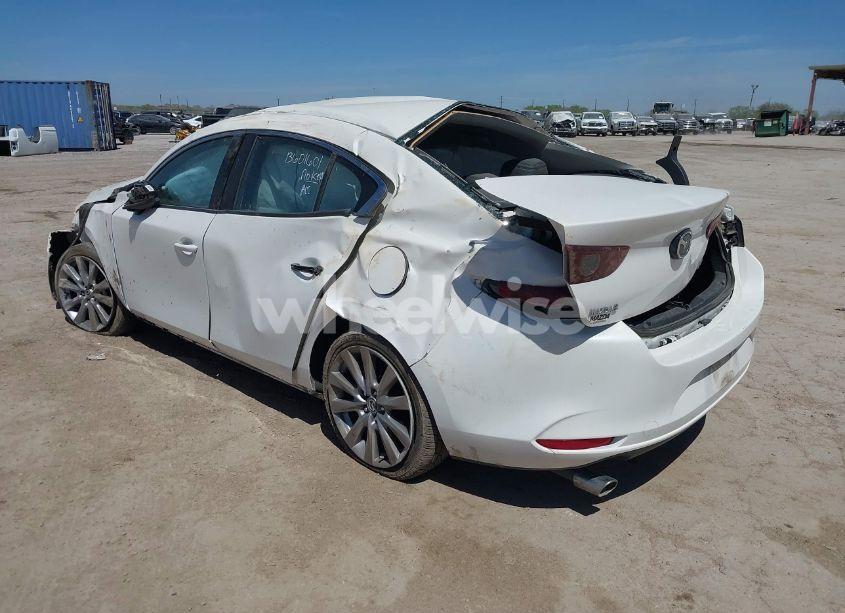 Photo 3 of 2021 Mazda Mazda3 SELECT (VIN JM1BPABL0M1333705)