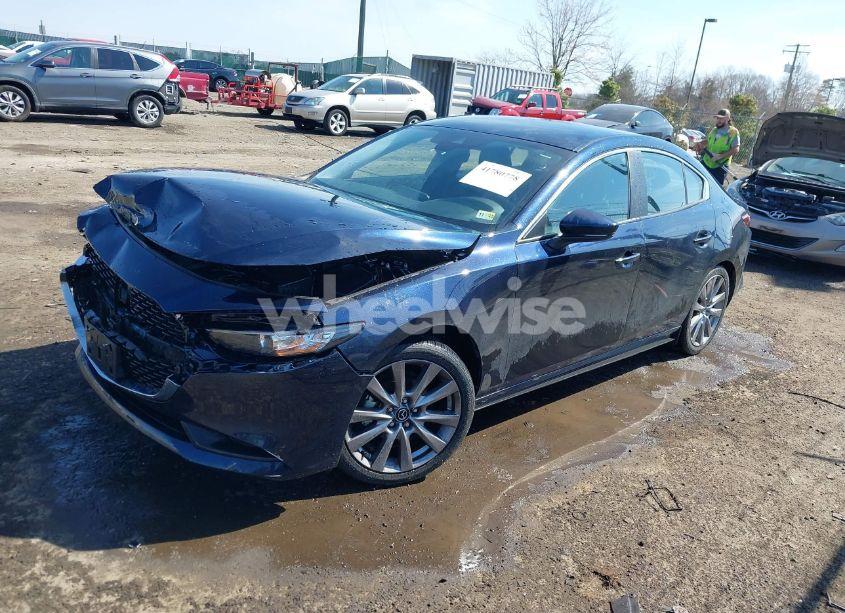 Photo 2 of 2021 Mazda Mazda3 SELECT (VIN JM1BPABL4M1326899)