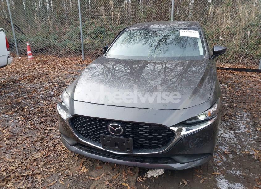 Photo 13 of 2021 Mazda Mazda3 SELECT (VIN JM1BPABL4M1339748)