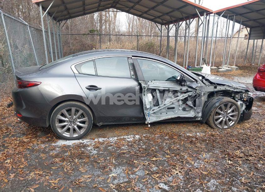 Photo 14 of 2021 Mazda Mazda3 SELECT (VIN JM1BPABL4M1339748)