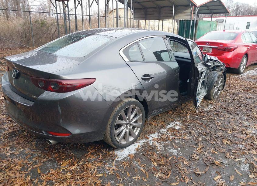 Photo 4 of 2021 Mazda Mazda3 SELECT (VIN JM1BPABL4M1339748)