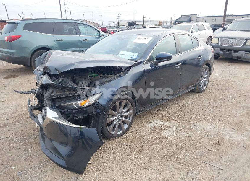 Photo 2 of 2021 Mazda Mazda3 SELECT (VIN JM1BPABL5M1316480)