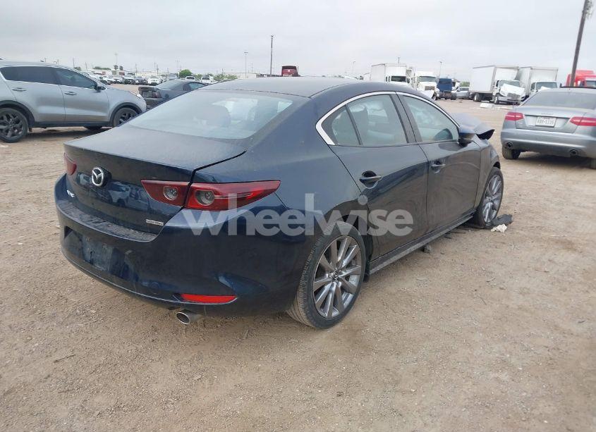 Photo 4 of 2021 Mazda Mazda3 SELECT (VIN JM1BPABL5M1316480)