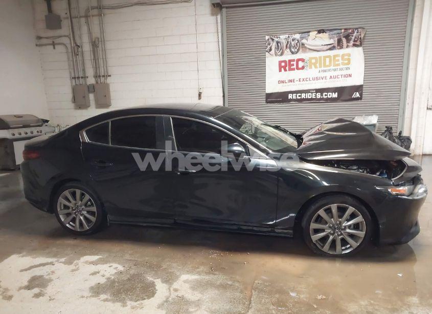 Photo 13 of 2021 Mazda Mazda3 SELECT (VIN JM1BPABL5M1316530)