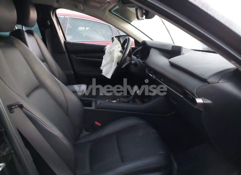 Photo 5 of 2021 Mazda Mazda3 SELECT (VIN JM1BPABL5M1316530)