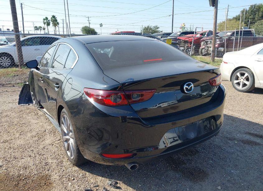 Photo 3 of 2021 Mazda Mazda3 SELECT (VIN JM1BPABL8M1334181)