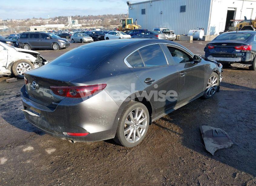 Photo 4 of 2021 Mazda Mazda3 (VIN JM1BPABL8M1341101)