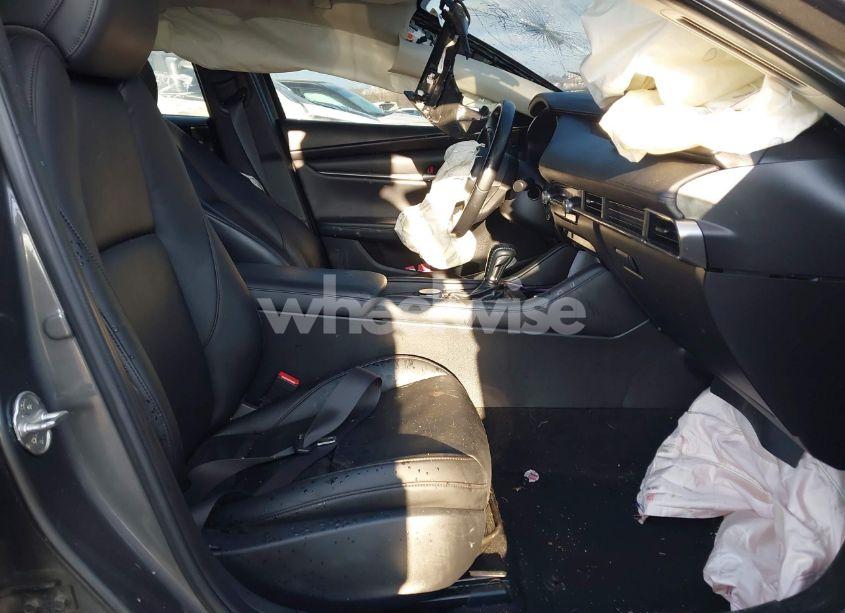 Photo 5 of 2021 Mazda Mazda3 (VIN JM1BPABL8M1341101)