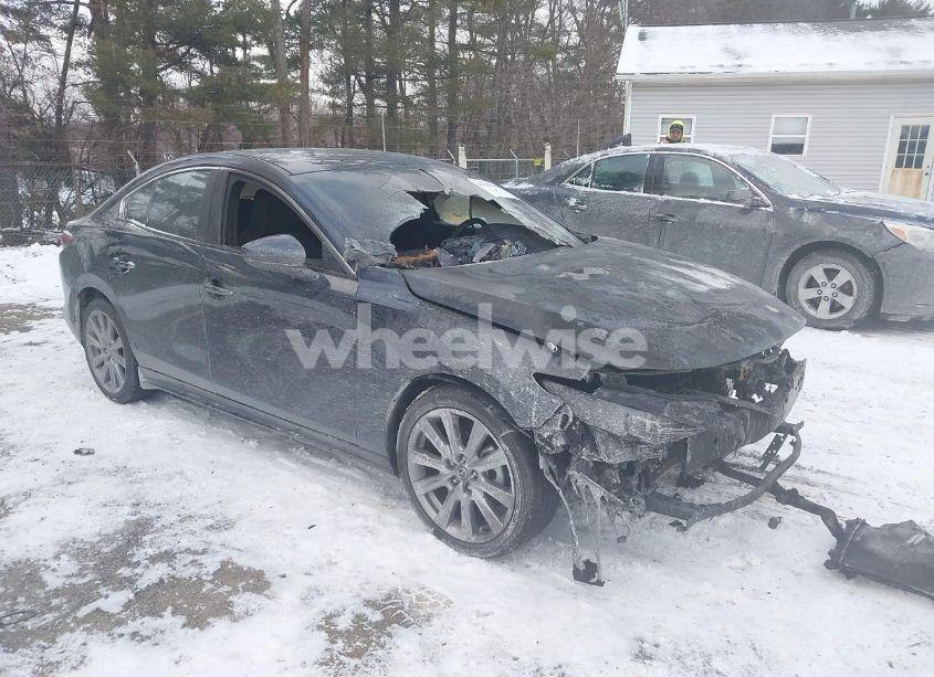 2021 Mazda Mazda3 SELECT (VIN JM1BPABL9M1320922) main photo